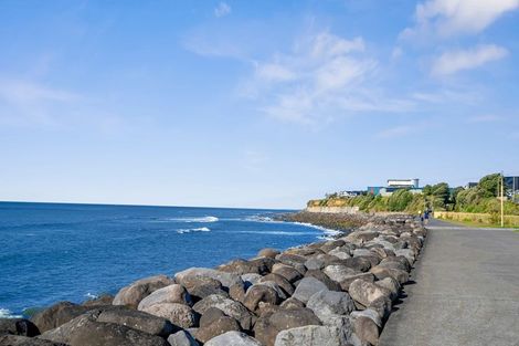 Photo of property in Quarterdeck, 22/4 Buller Street, New Plymouth, 4310