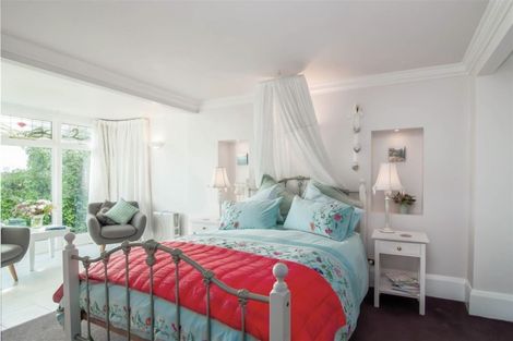 Photo of property in 85 Dyers Pass Road, Cashmere, Christchurch, 8022