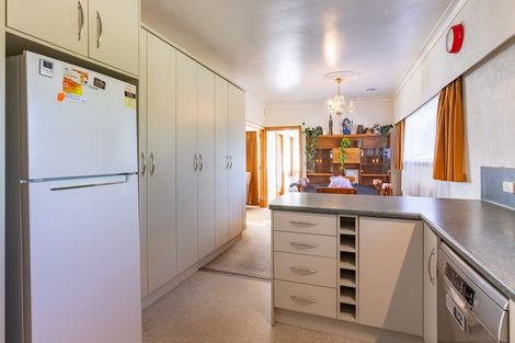 Photo of property in 18 Richardson Street, Woodville, 4920