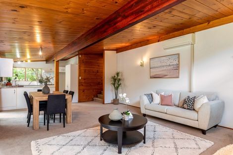 Photo of property in 18 Kawaka Street, Titirangi, Auckland, 0604