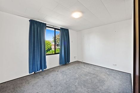 Photo of property in 121 Shifnal Drive, Randwick Park, Auckland, 2105
