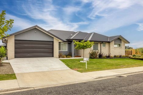 Photo of property in 122 Northbrook Road, Rangiora, 7400