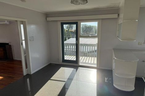 Photo of property in 41 Birkdale Road, Birkdale, Auckland, 0626