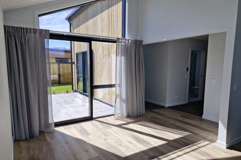 Photo of property in 121 Wooing Tree Avenue, Cromwell, 9310