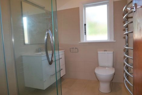 Photo of property in 132 Wellington Road, Paekakariki, 5034