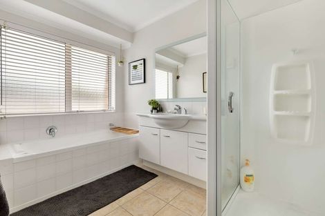 Photo of property in 5 The Green, Whakatane, 3120