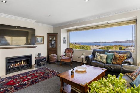 Photo of property in 3 Te Hepera Street, Waipahihi, Taupo, 3330