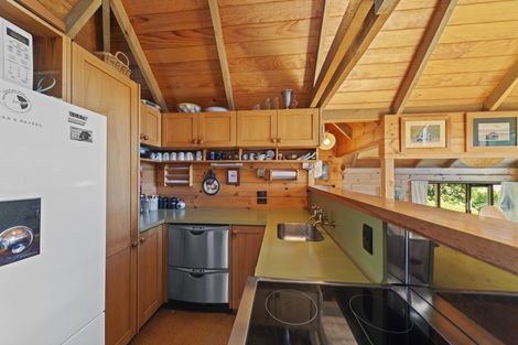 Photo of property in 41 Kaiuru Avenue, Pukawa Bay, Turangi, 3381