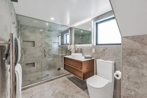 Photo of property in 19 Glamis Place, Cashmere, Christchurch, 8022