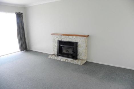 Photo of property in 53 Strathmore Avenue, Levin, 5510
