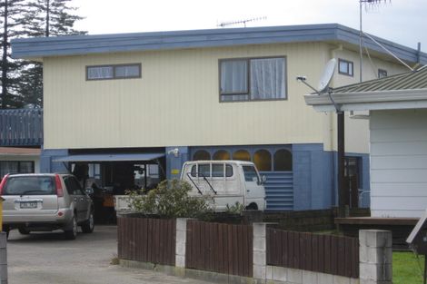 Photo of property in 11 Titoki Place, Edgecumbe, 3120