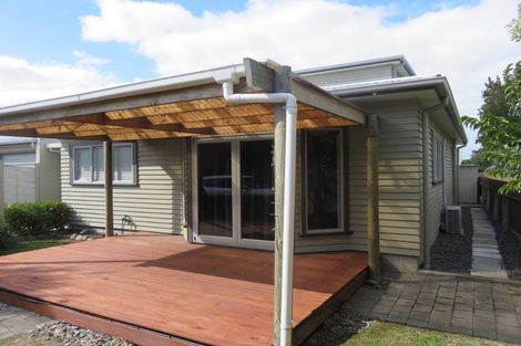 Photo of property in 8a Neeve Place, Taradale, Napier, 4112