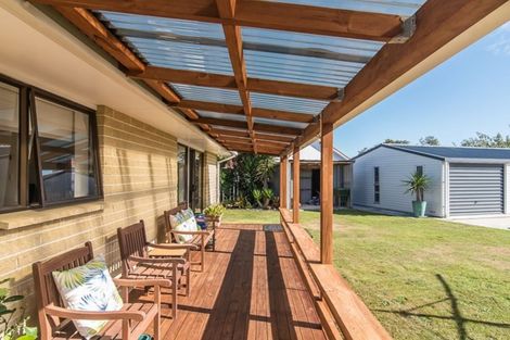 Photo of property in 39 Belvedere Avenue, Waikanae, 5036