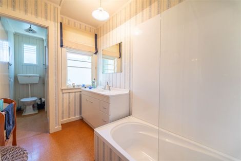 Photo of property in 49 Mckenzie Street, Geraldine, 7930