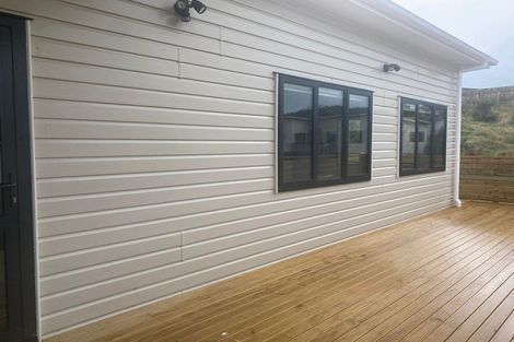 Photo of property in 34c Speargrass Grove, Timberlea, Upper Hutt, 5018