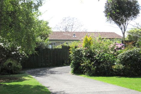 Photo of property in 1 Rika Place, Kawaha Point, Rotorua, 3010