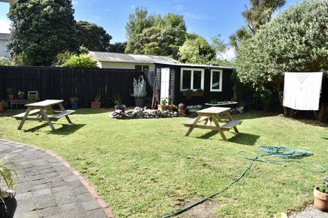 Photo of property in 27 Toi Street, Otaki Beach, Otaki, 5512