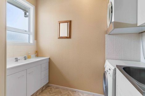 Photo of property in 214 Rangi Avenue, Whangamata, 3620