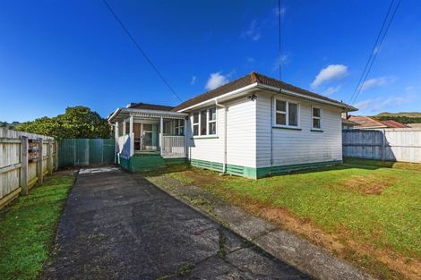 Photo of property in 11 D'urville Street, Cannons Creek, Porirua, 5024