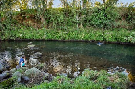 Photo of property in 1284 Mountain Road, Inglewood, 4389