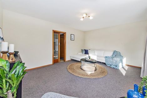Photo of property in 2/27 Oxley Avenue, St Albans, Christchurch, 8014