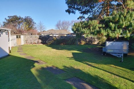 Photo of property in 84 Farquhars Road, Redwood, Christchurch, 8051