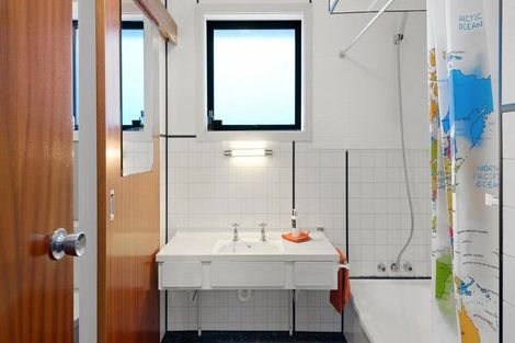 Photo of property in 129 Chester Street East, Christchurch Central, Christchurch, 8011