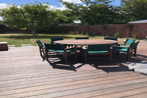 Photo of property in 5 Huia Grove, Elderslea, Upper Hutt, 5018