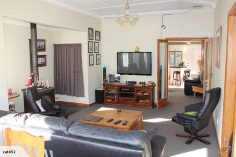 Photo of property in 43a Collins Avenue, Tawa, Wellington, 5028