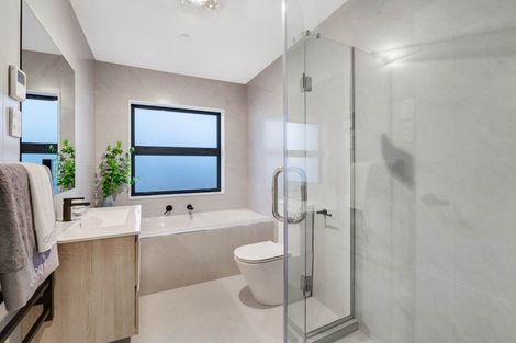 Photo of property in 129 Wainui Road, Silverdale, 0932