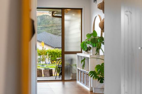 Photo of property in 14 Will Street, Huapai, Kumeu, 0810