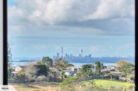 Photo of property in 33 Cityview Place, Massey, Auckland, 0614