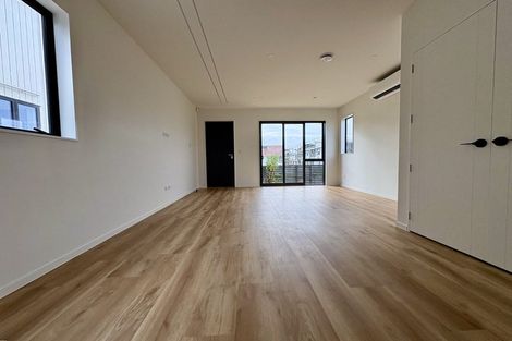 Photo of property in 2/5 Richard Road, Mangere, Auckland, 2022