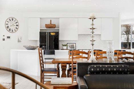 Photo of property in 11 Pentlow Place, Fendalton, Christchurch, 8052