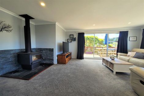 Photo of property in 9 Malaghan Grove, Johnsonville, Wellington, 6037