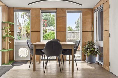 Photo of property in 127 Vipond Road, Stanmore Bay, Whangaparaoa, 0932