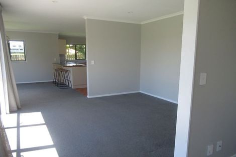 Photo of property in 62 Samwell Drive, Whitby, Porirua, 5024