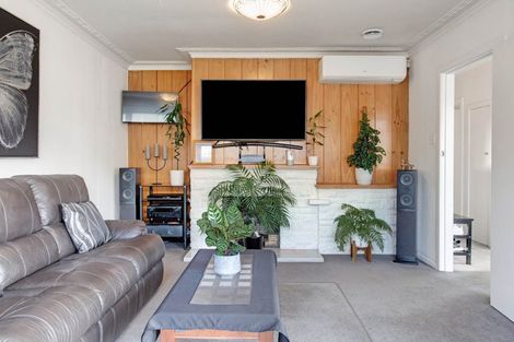 Photo of property in 84 Matipo Road, Te Atatu Peninsula, Auckland, 0610