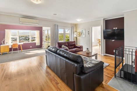 Photo of property in 49 Mount View Road, Bastia Hill, Whanganui, 4500