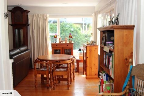 Photo of property in 2/18 Limmer Place, Browns Bay, Auckland, 0632