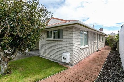 Photo of property in 10 Massey Street, Westown, New Plymouth, 4310