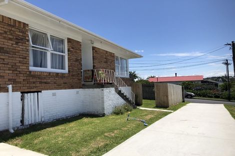 Photo of property in 1/8 Anne Road, Hillcrest, Auckland, 0627