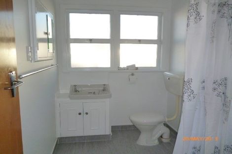 Photo of property in 2/210 Grove Road, Mayfair, Hastings, 4122