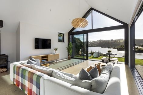 Photo of property in 1371b Taieri Mouth Road, Taieri Mouth, 9091