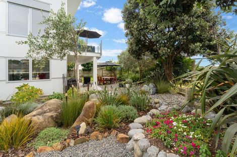 Photo of property in 155 Field Way, Waikanae Beach, Waikanae, 5036