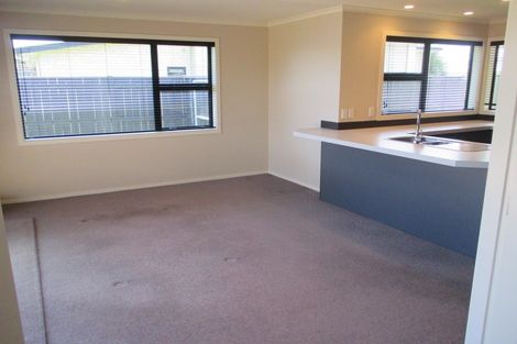 Photo of property in 53 Rosalie Terrace, Kelvin Grove, Palmerston North, 4414