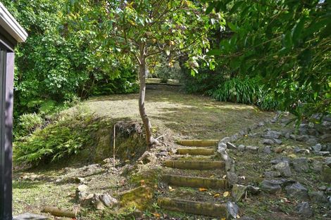 Photo of property in 43 Franklyn Road, Tawa, Wellington, 5028