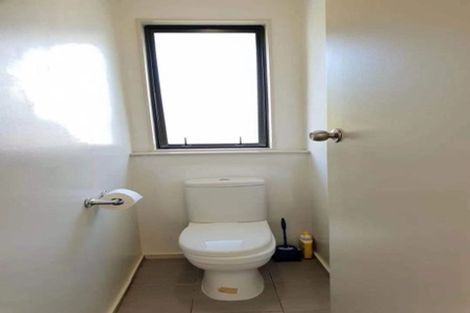 Photo of property in 1/7 Kinvig Place, Ranui, Auckland, 0612