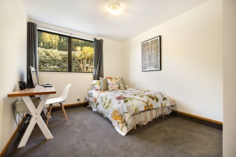 Photo of property in 110b Wynyard Crescent, Fernhill, Queenstown, 9300