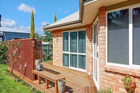 Photo of property in 41 Caulfield Place, Pukehangi, Rotorua, 3015